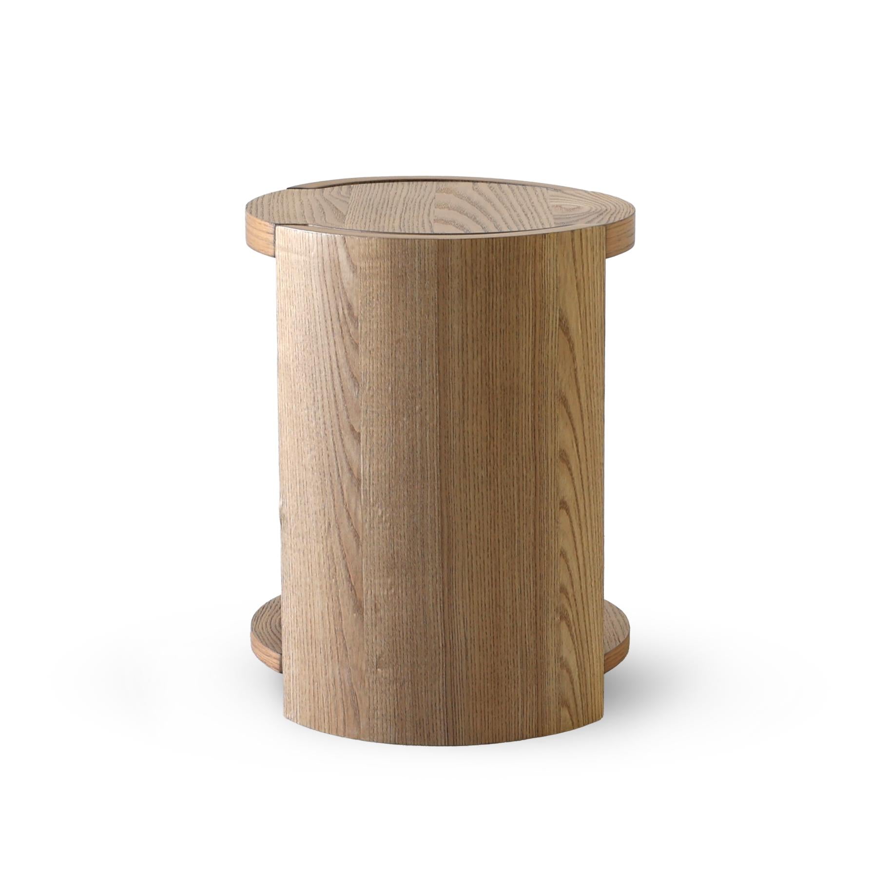 Forma End Table - Rustic Oak